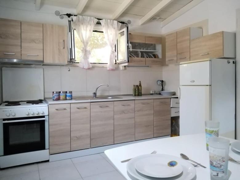 Villa Amelie-Private Pool Marathitis Bagian luar foto